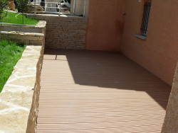 terrasse bois composite sur lambourde.